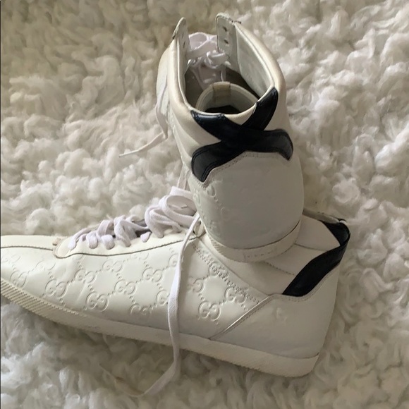 Gucci - Picture 2 of 3